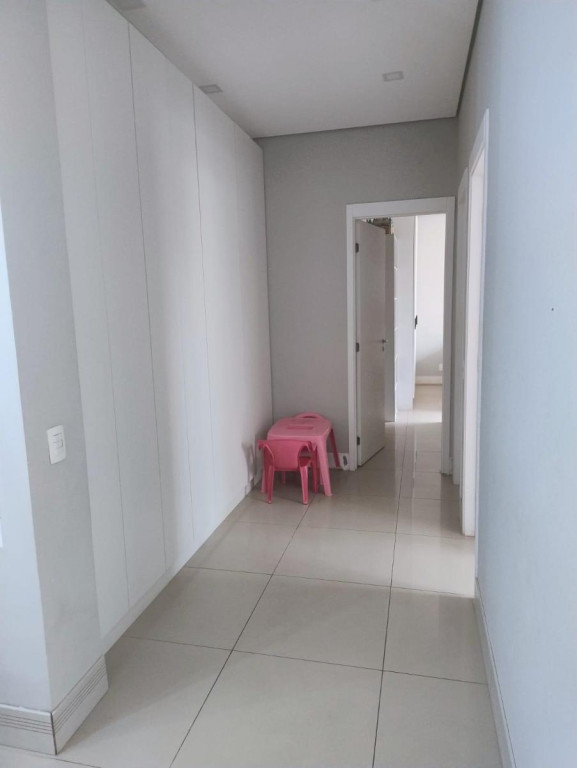 Apartamento à venda com 2 quartos, 73m² - Foto 2