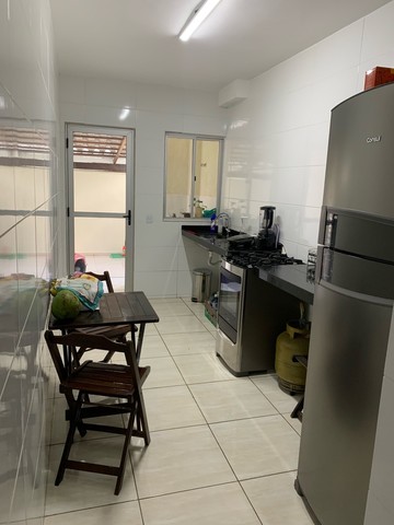 Casa à venda com 3 quartos, 86m² - Foto 2