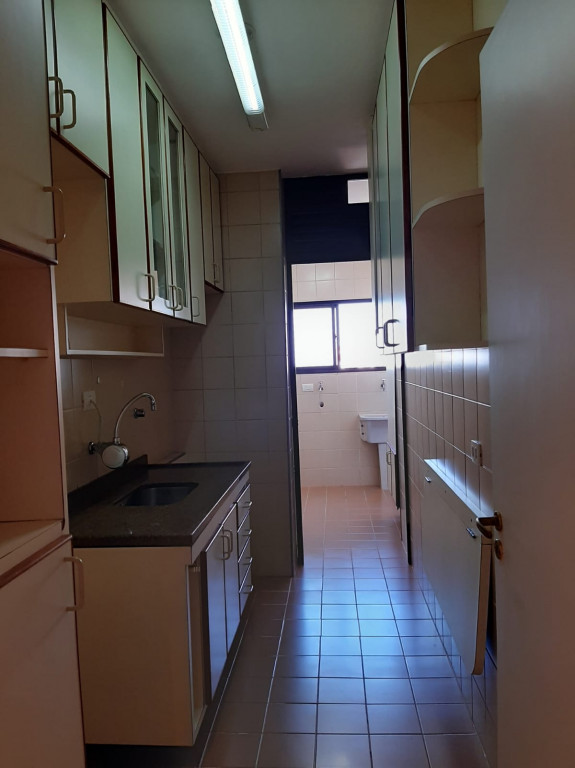 Apartamento à venda com 3 quartos, 144m² - Foto 7