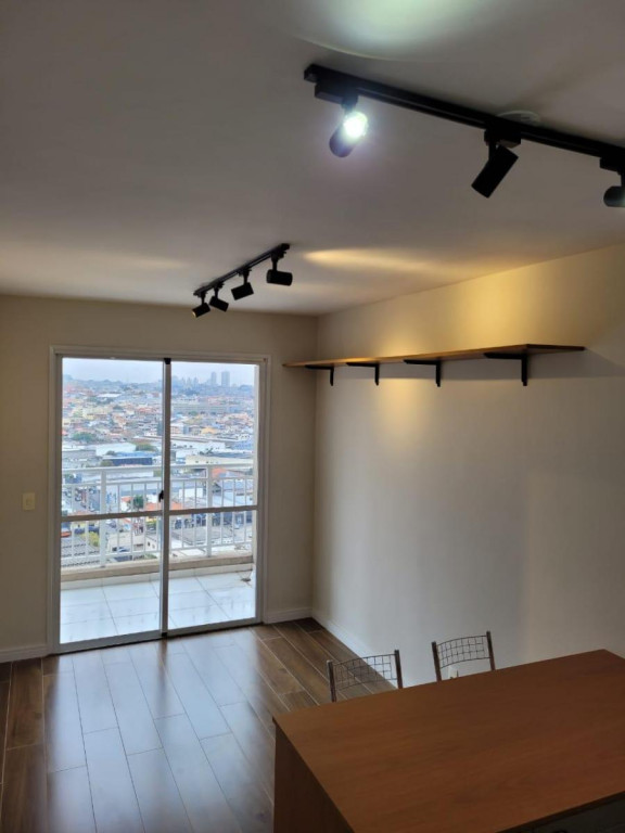 Apartamento à venda com 1 quarto, 33m² - Foto 2