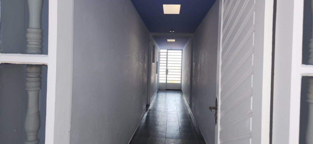 Casa à venda com 3 quartos, 250m² - Foto 2