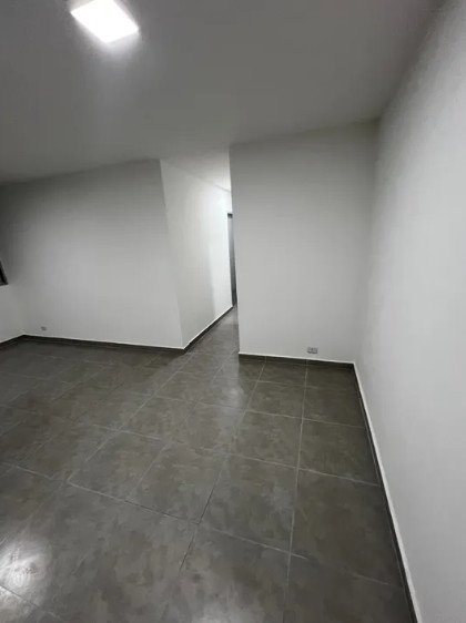 Apartamento à venda com 3 quartos, 82m² - Foto 2