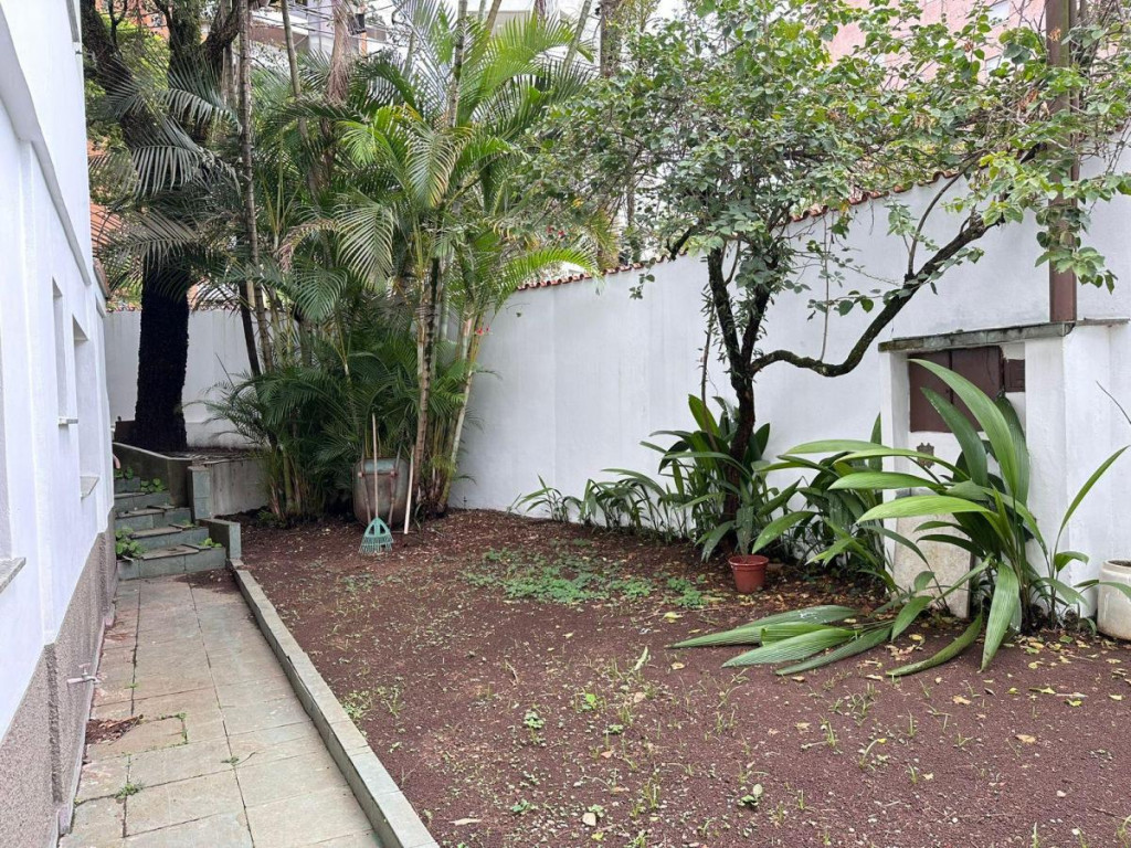 Casa à venda com 5 quartos, 300m² - Foto 3