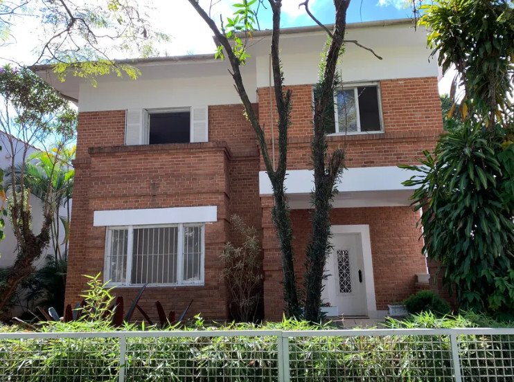 Casa à venda com 3 quartos, 439m² - Foto 1