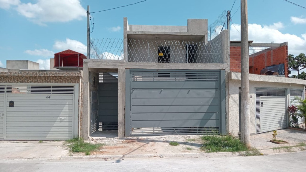 Casa à venda com 9 quartos, 480m² - Foto 1