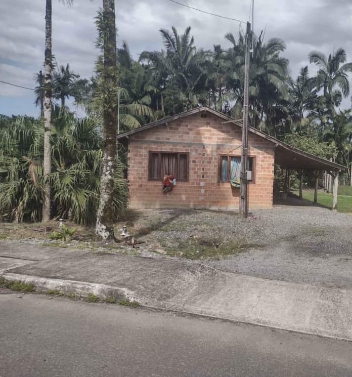 Casa a venda na Rua Doutor Enio Sonego, Rio da Onça, Garuva, SC