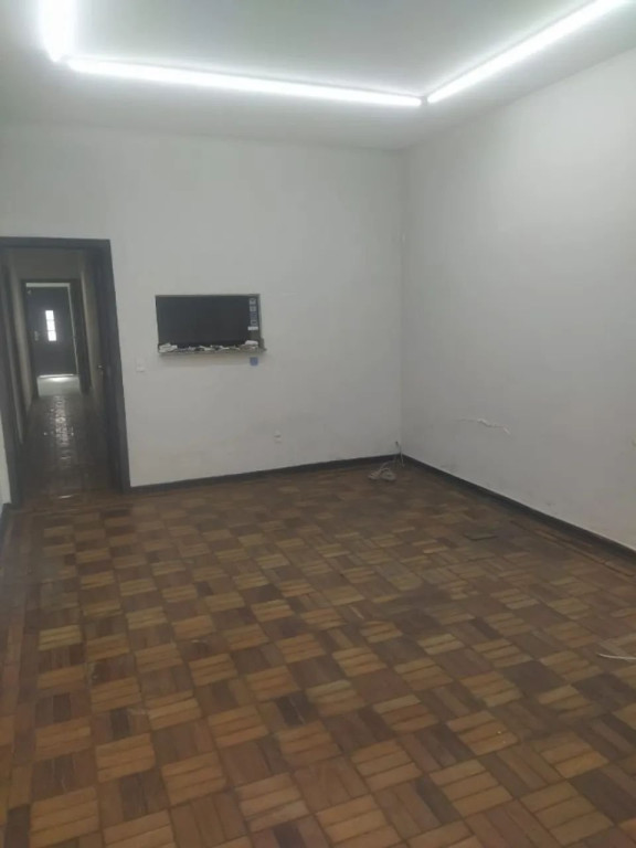 Casa à venda com 3 quartos, 300m² - Foto 3
