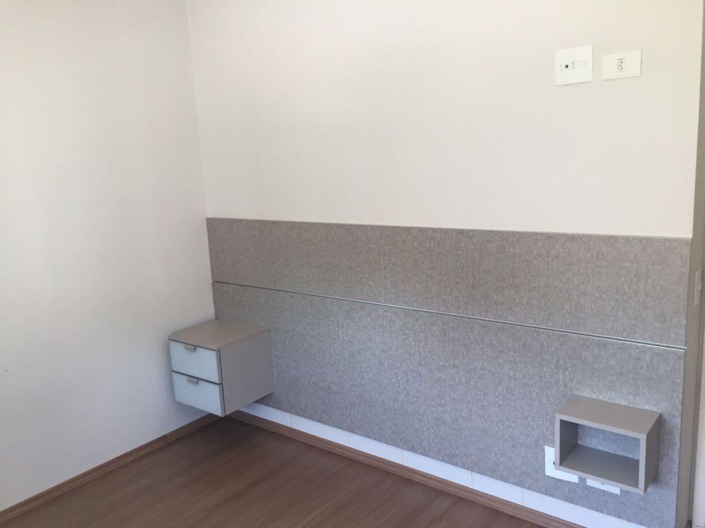 Apartamento à venda com 2 quartos, 62m² - Foto 4