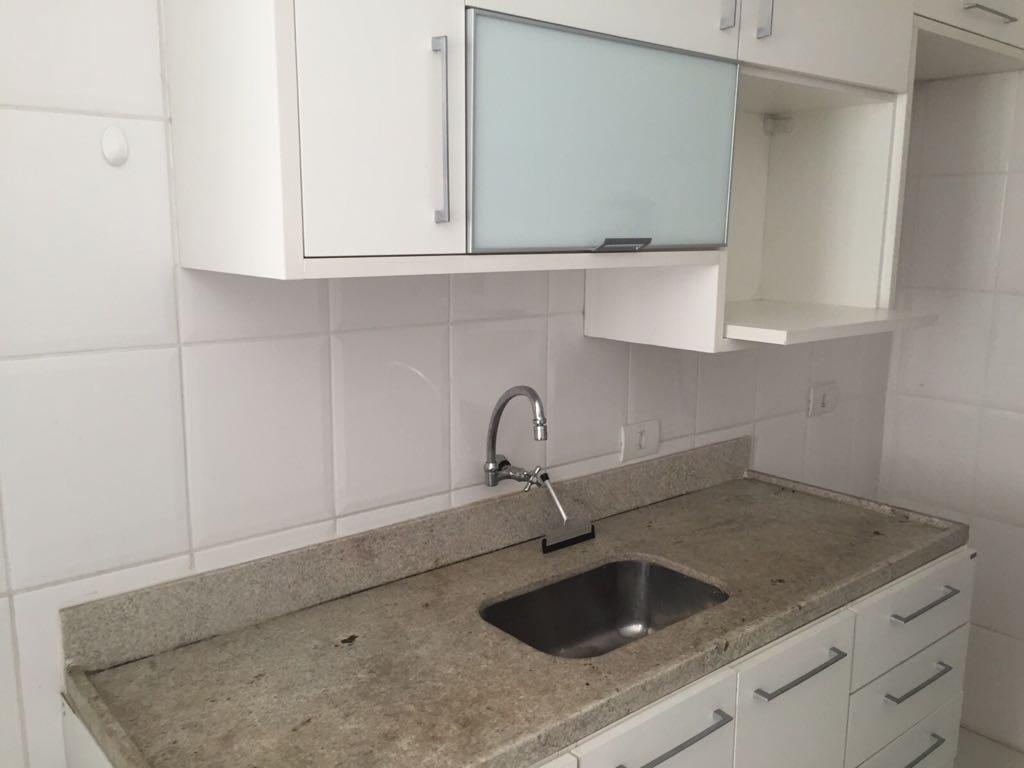 Apartamento à venda com 2 quartos, 62m² - Foto 3