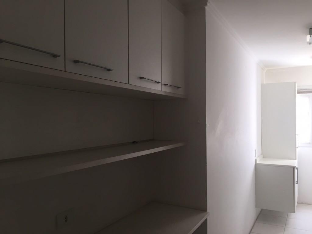 Apartamento à venda com 2 quartos, 62m² - Foto 6