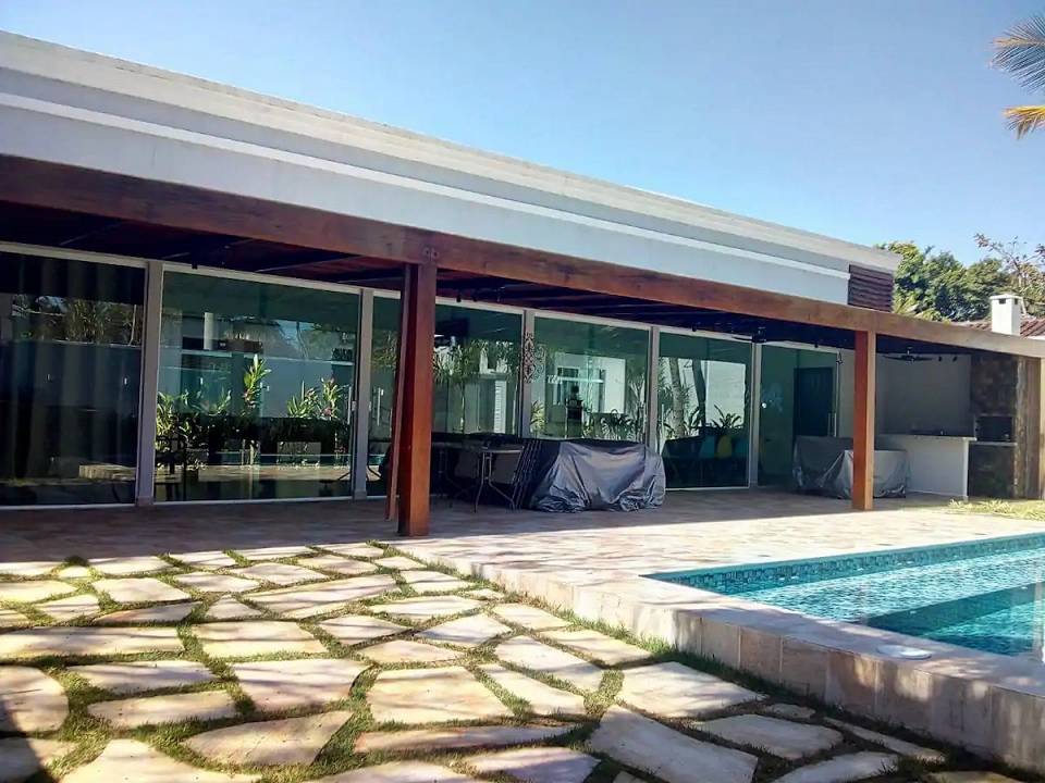 Casa à venda com 6 quartos, 280m² - Foto 3