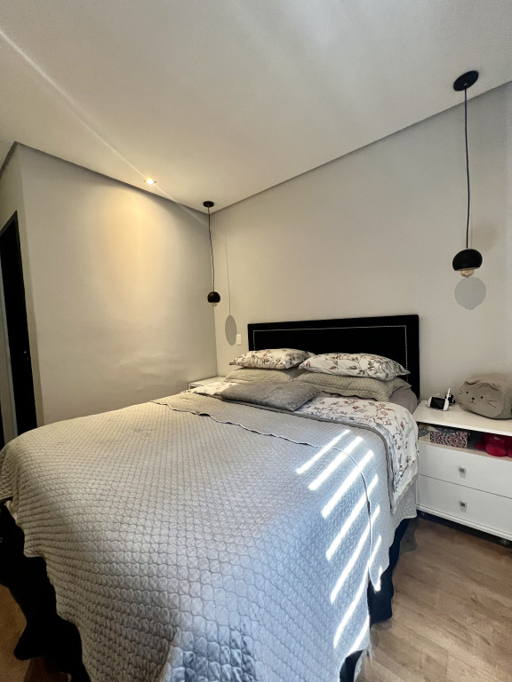 Apartamento à venda com 3 quartos, 87m² - Foto 2