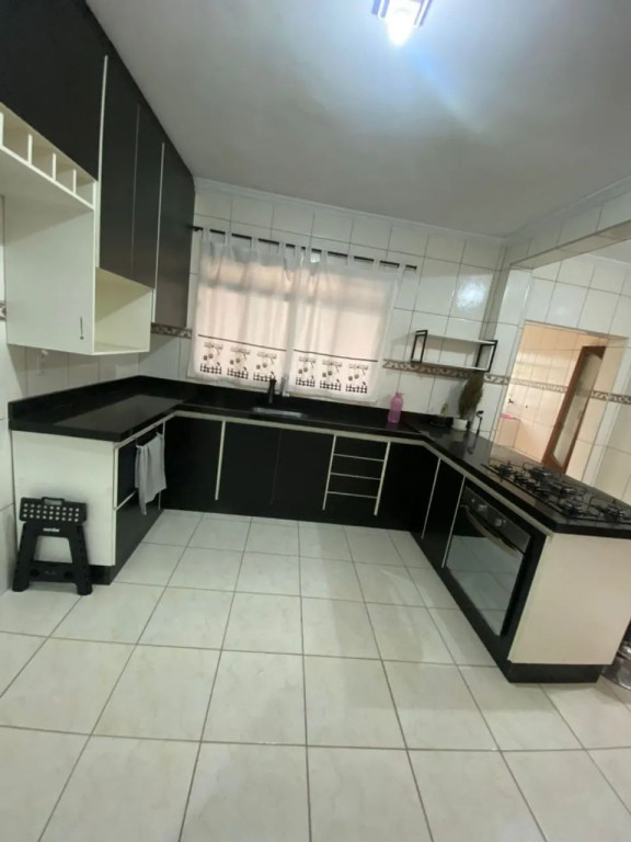 Casa, 3 quartos, 220 m² - Foto 2