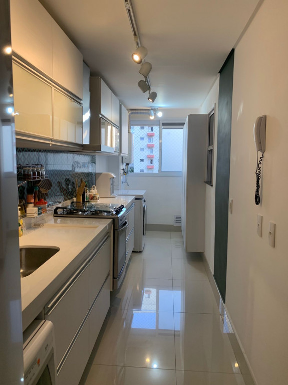 Apartamento à venda com 2 quartos, 64m² - Foto 1