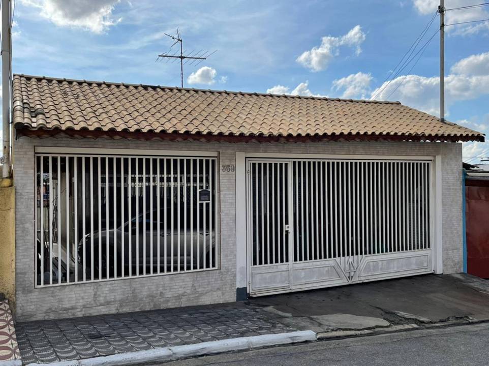 Casa à venda com 2 quartos, 107m² - Foto 2