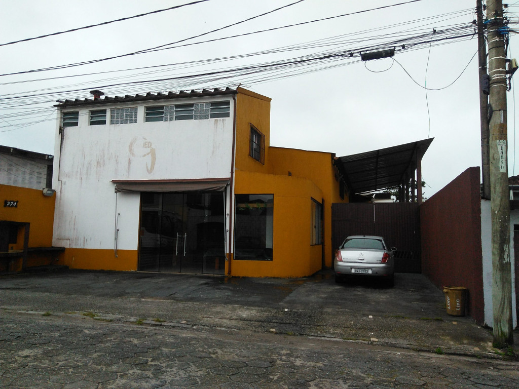 Casa a venda na Rua Francisco Volante, Jardim Brasil, Embu-Guaçu, SP