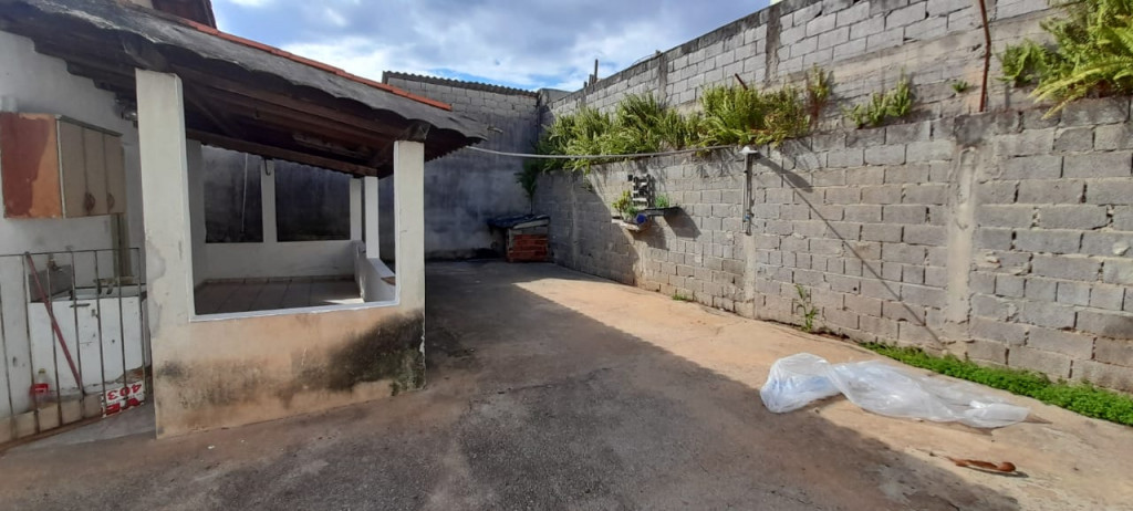 Casa à venda com 3 quartos, 180m² - Foto 3