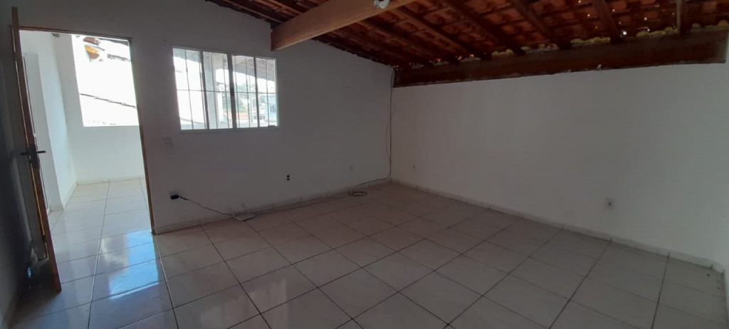 Casa à venda com 3 quartos, 180m² - Foto 4