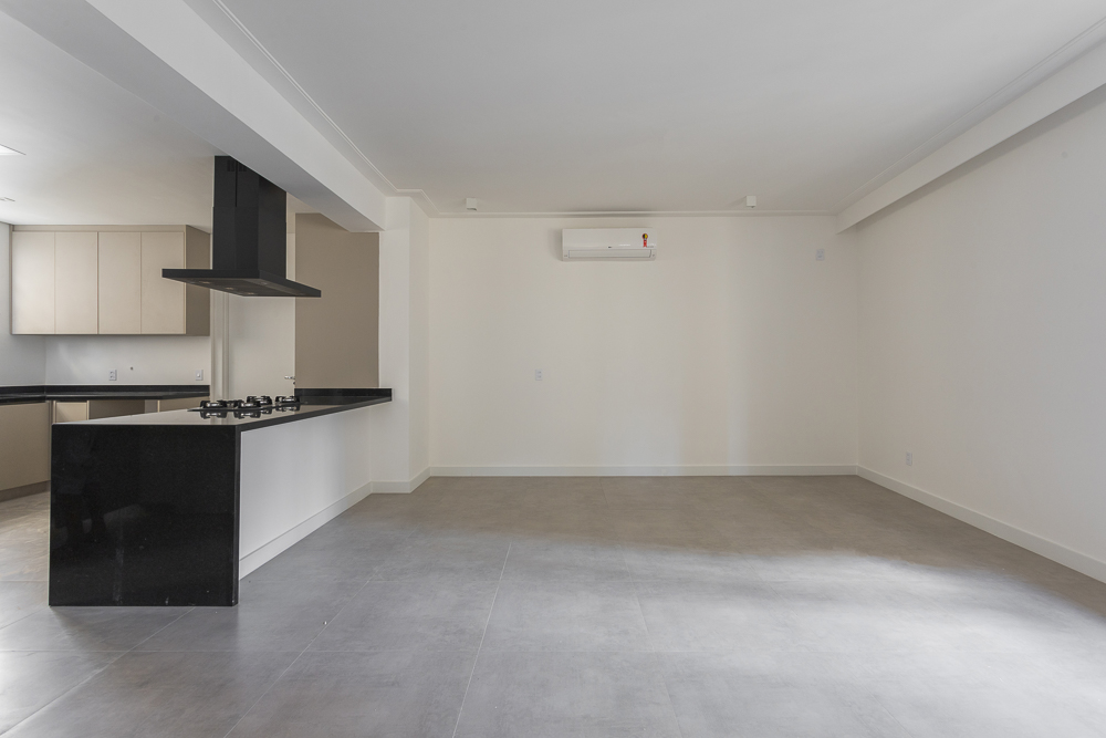 Apartamento à venda com 3 quartos, 209m² - Foto 5