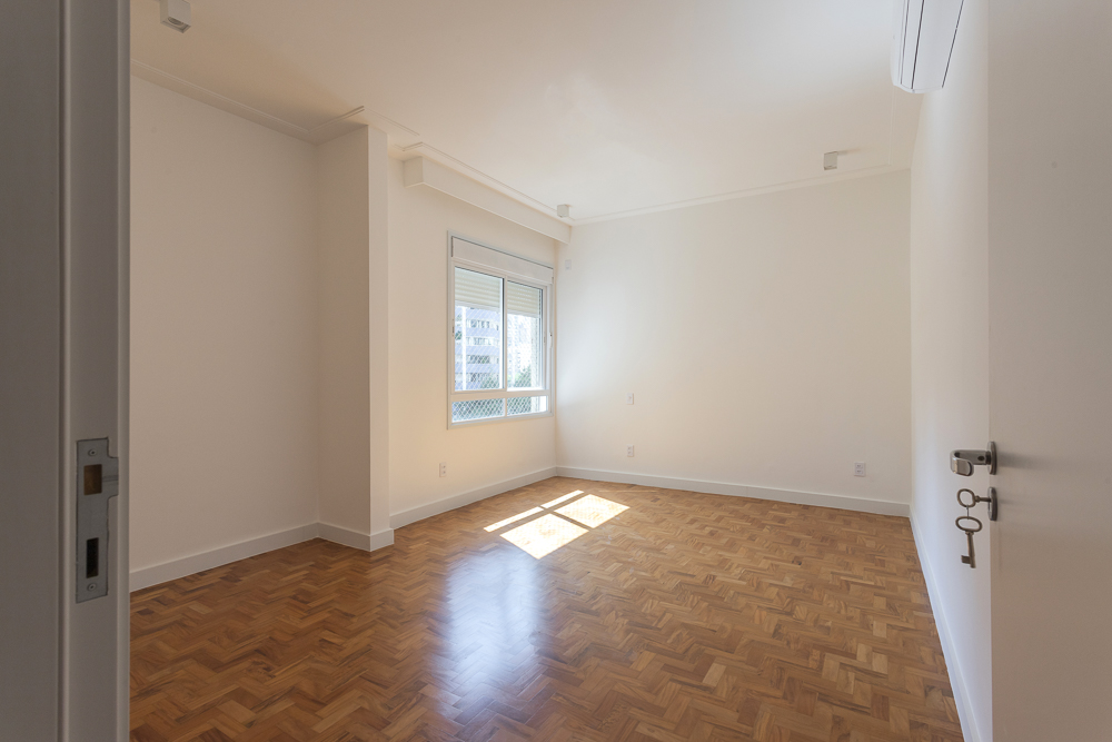 Apartamento à venda com 3 quartos, 209m² - Foto 11