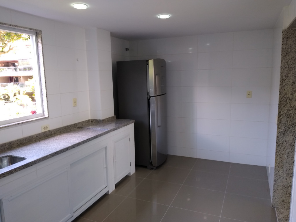 Casa à venda com 4 quartos, 175m² - Foto 13