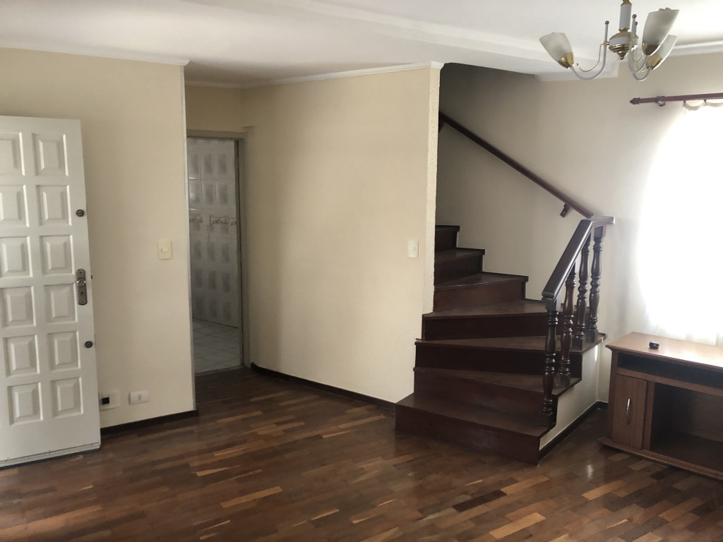 Casa para alugar com 3 quartos, 220m² - Foto 4