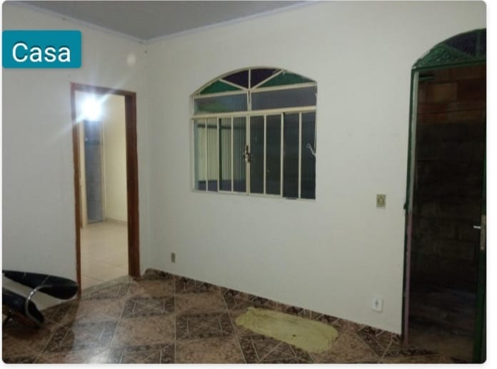 Casa à venda com 2 quartos, 359m² - Foto 1