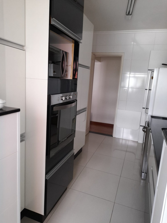 Apartamento à venda com 3 quartos, 98m² - Foto 2