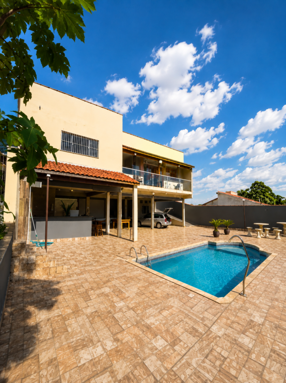Casa, 5 quartos, 327 m² - Foto 1