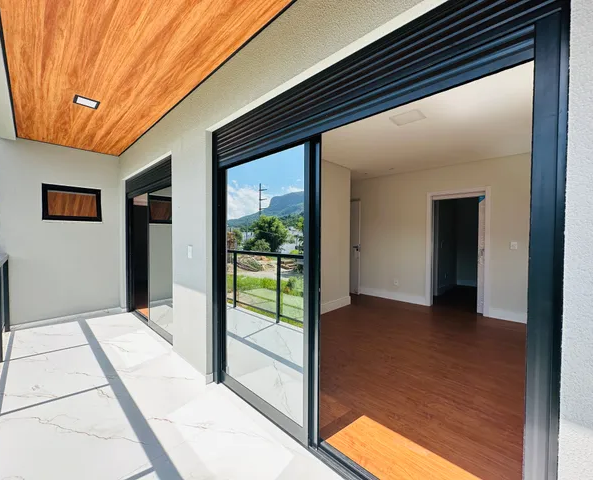 Casa à venda com 3 quartos, 250m² - Foto 3