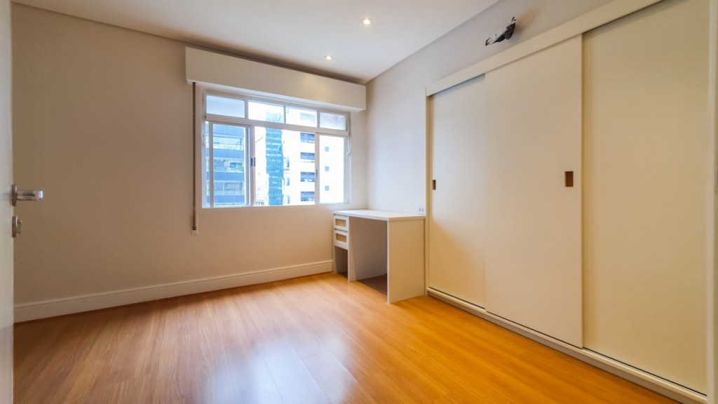 Apartamento à venda com 3 quartos, 243m² - Foto 14