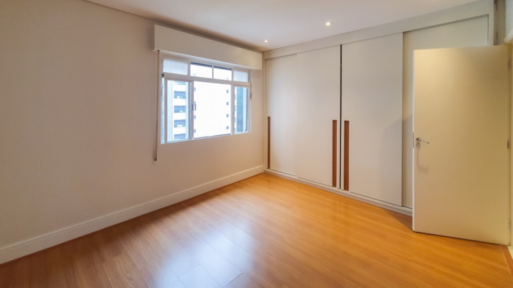 Apartamento à venda com 3 quartos, 243m² - Foto 13