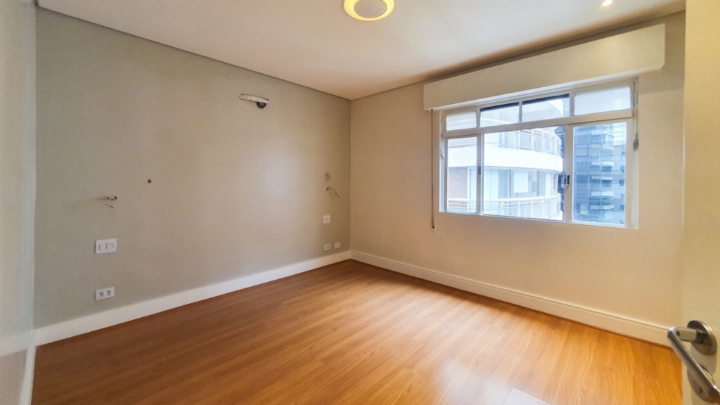 Apartamento à venda com 3 quartos, 243m² - Foto 12