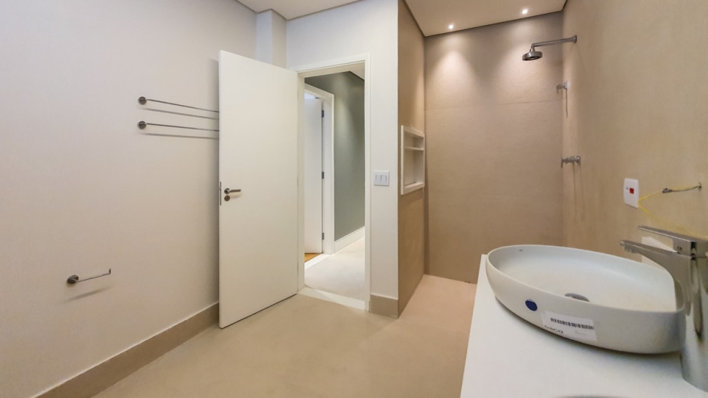 Apartamento à venda com 3 quartos, 243m² - Foto 10