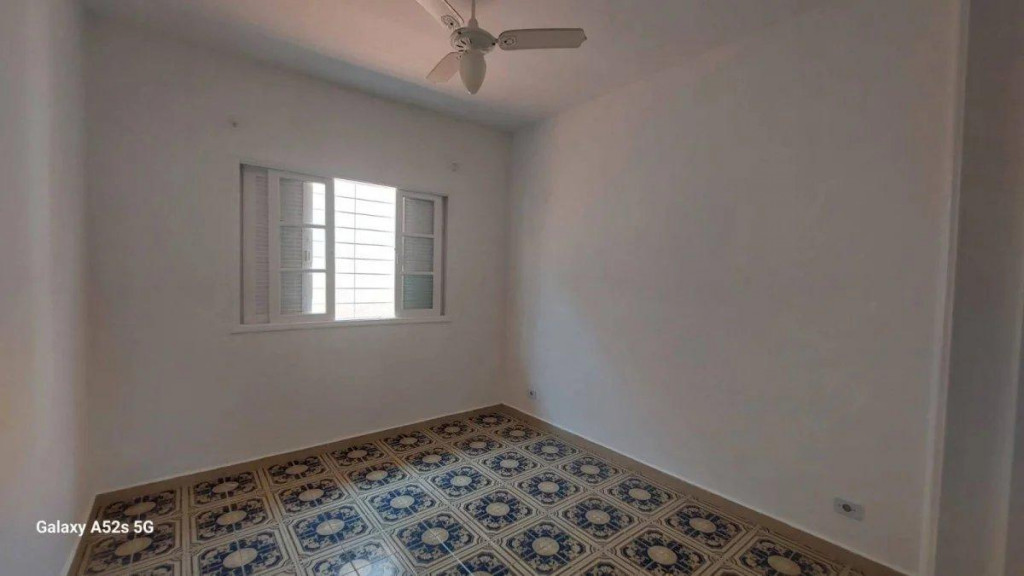 Casa à venda com 5 quartos, 200m² - Foto 11