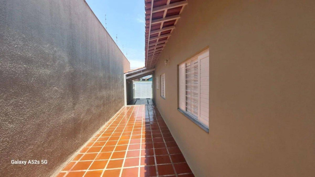 Casa à venda com 5 quartos, 200m² - Foto 14