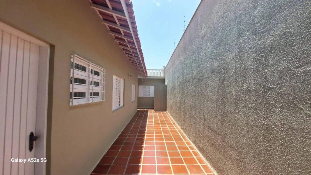 Casa à venda com 5 quartos, 200m² - Foto 15