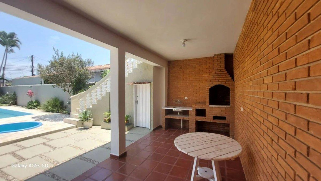 Casa à venda com 5 quartos, 200m² - Foto 19