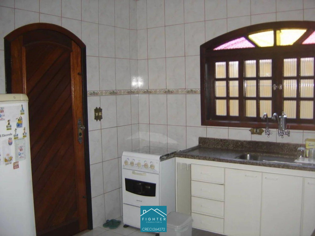 Casa à venda com 3 quartos, 126m² - Foto 2