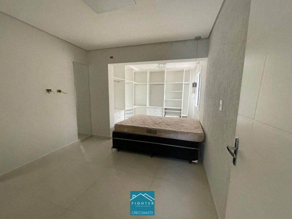 Casa à venda com 3 quartos, 200m² - Foto 17