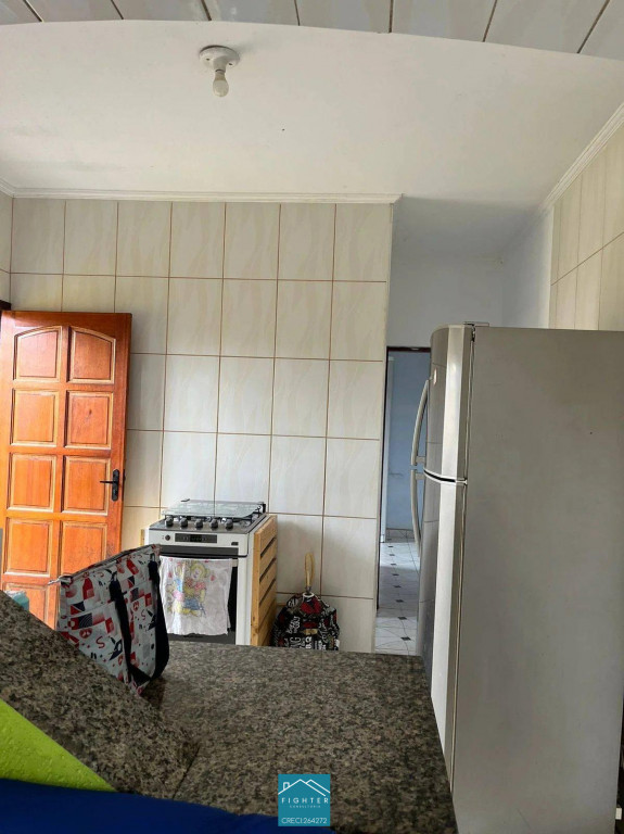 Casa à venda com 6 quartos, 49m² - Foto 10