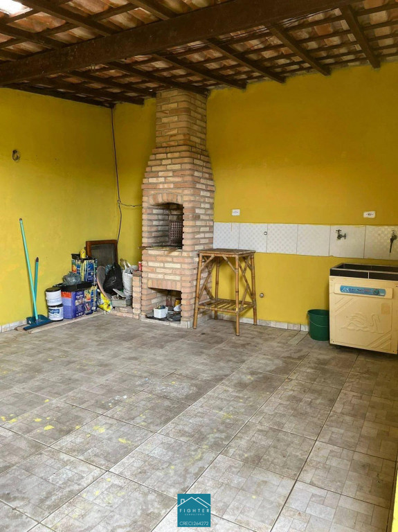 Casa à venda com 6 quartos, 49m² - Foto 14