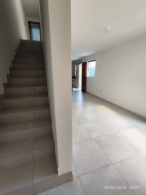 Casa à venda com 3 quartos, 109m² - Foto 10