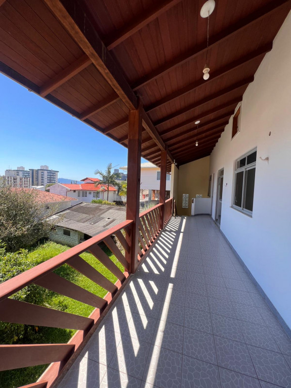 Casa à venda com -4 quartos, 560m² - Foto 1