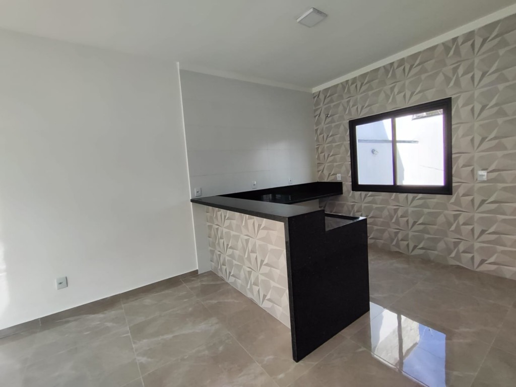 Casa à venda com 3 quartos, 108m² - Foto 3