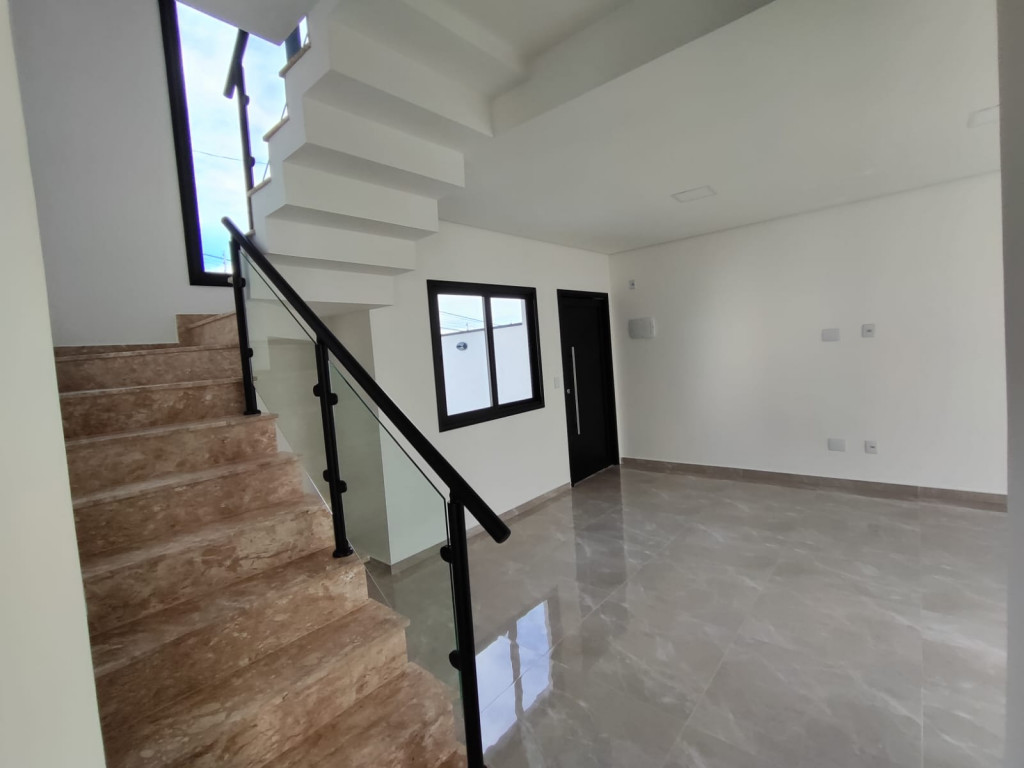 Casa à venda com 3 quartos, 108m² - Foto 4