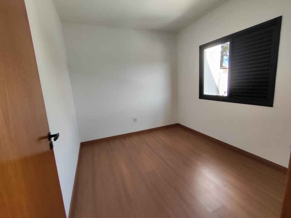 Casa à venda com 3 quartos, 108m² - Foto 10