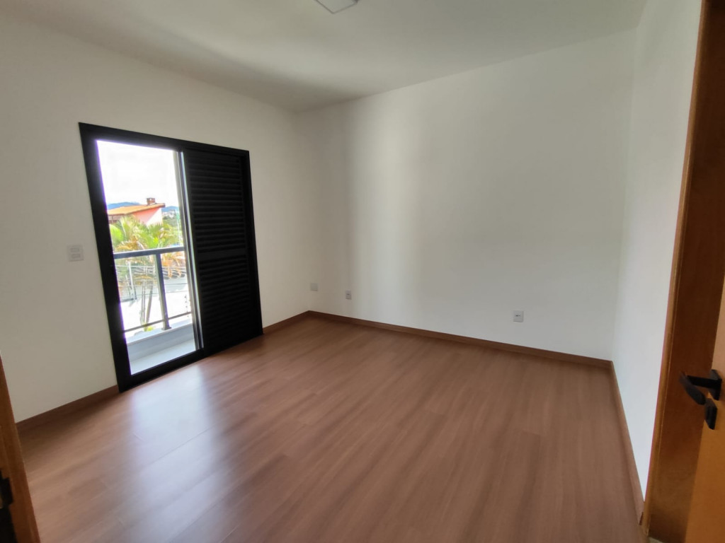 Casa à venda com 3 quartos, 108m² - Foto 11