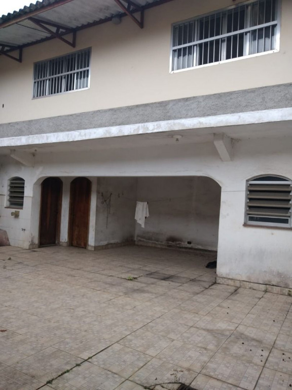 Casa à venda com 3 quartos, 140m² - Foto 1