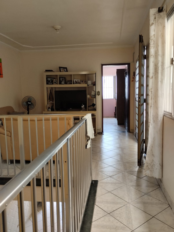 Casa à venda com 3 quartos, 110m² - Foto 4